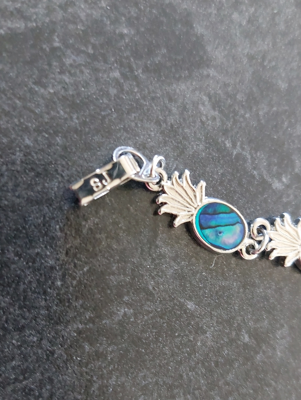 ๐5/$25 Vintage SJ Signed Silvertone Abalone Pineapple Link Bracelet 7.25" - Picture 3 of 5